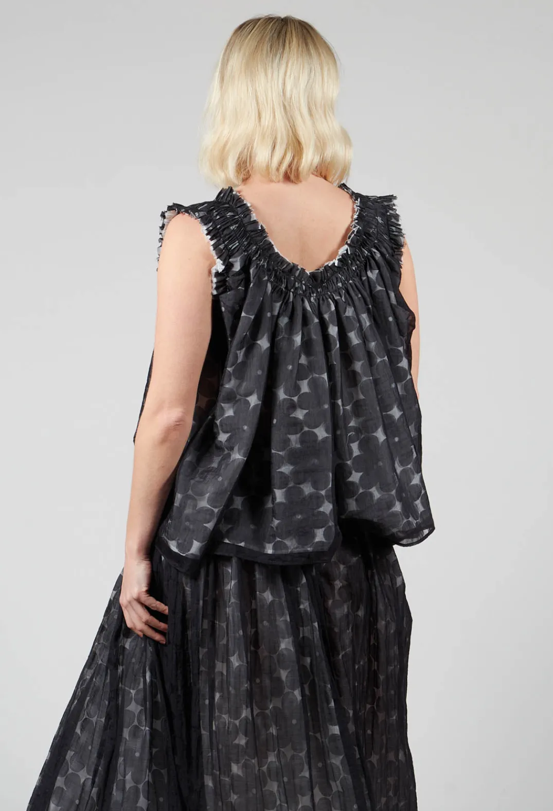 Mei Meij Tops^Flower Print Blouse in Black