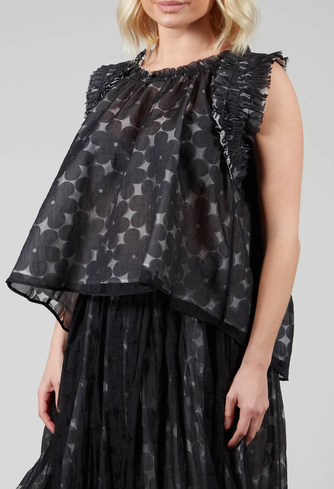 Mei Meij Tops^Flower Print Blouse in Black