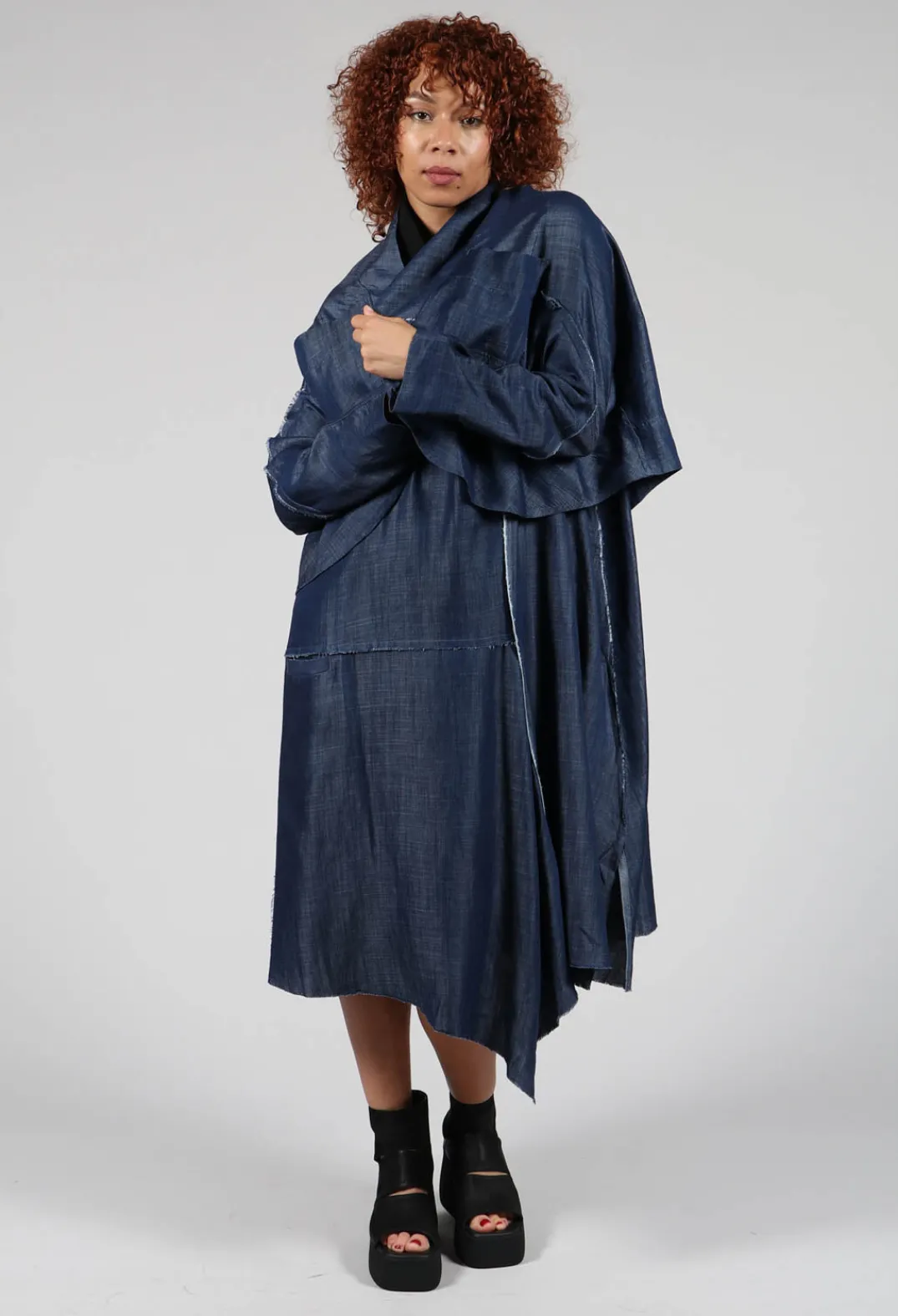 Moyuru Shirts & Blouses^Front Crop Shirt in Black