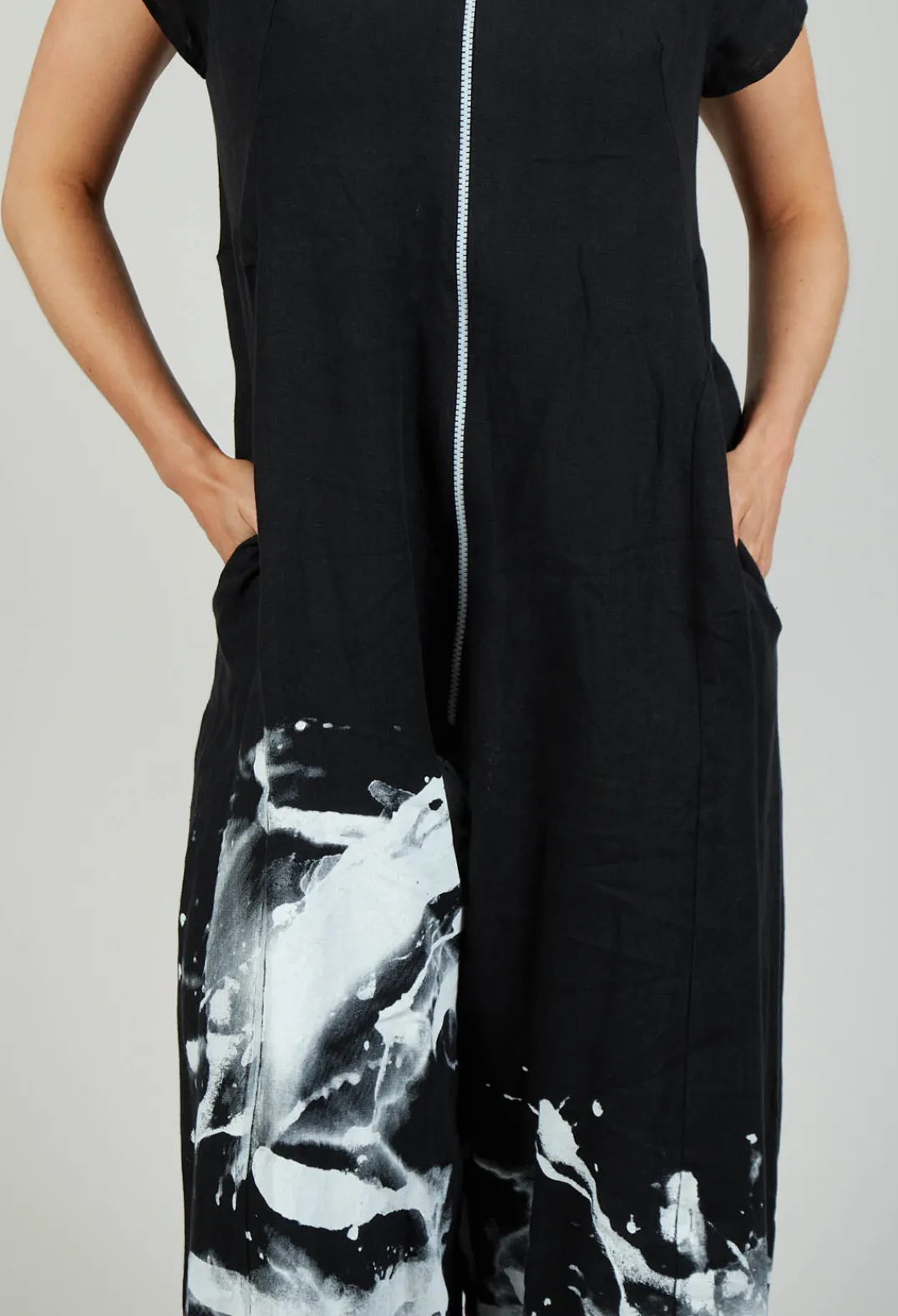 Bize Jumpsuits^Front Zipper Jumpsuit in Black White
