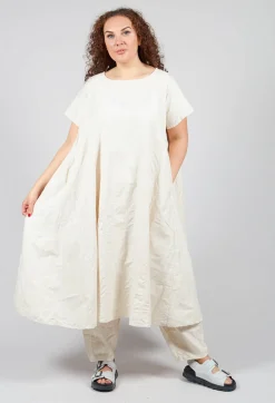 Privatsachen Dresses^Gaiaserie Dress in Stroh