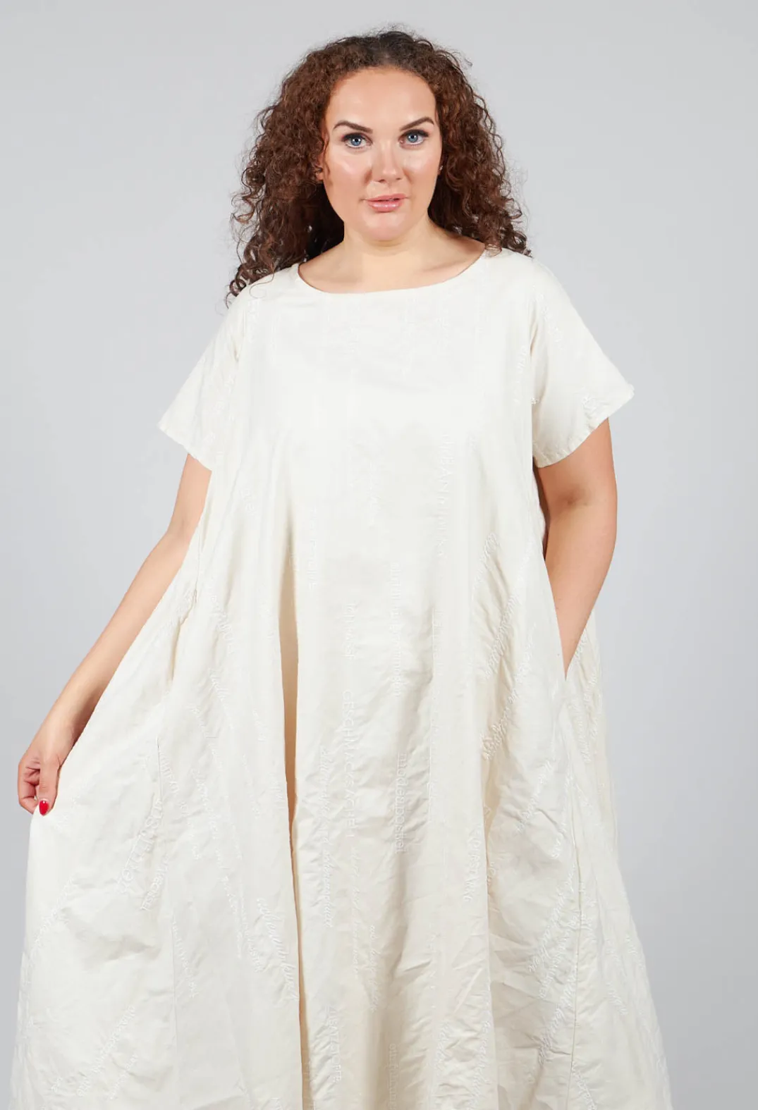 Privatsachen Dresses^Gaiaserie Dress in Stroh
