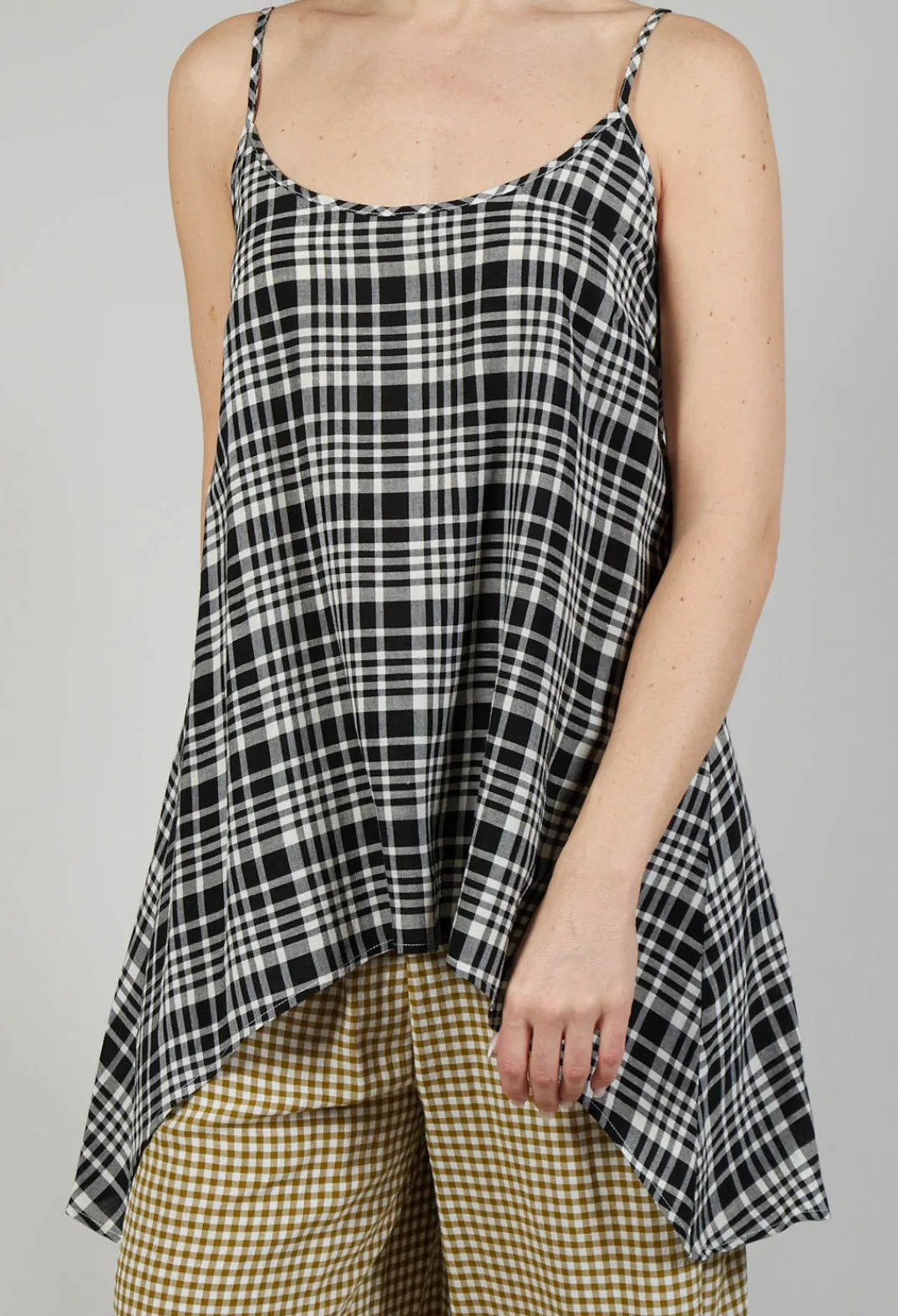 Operificio Neirami Tops^Gingham Tunic Vest in Nero