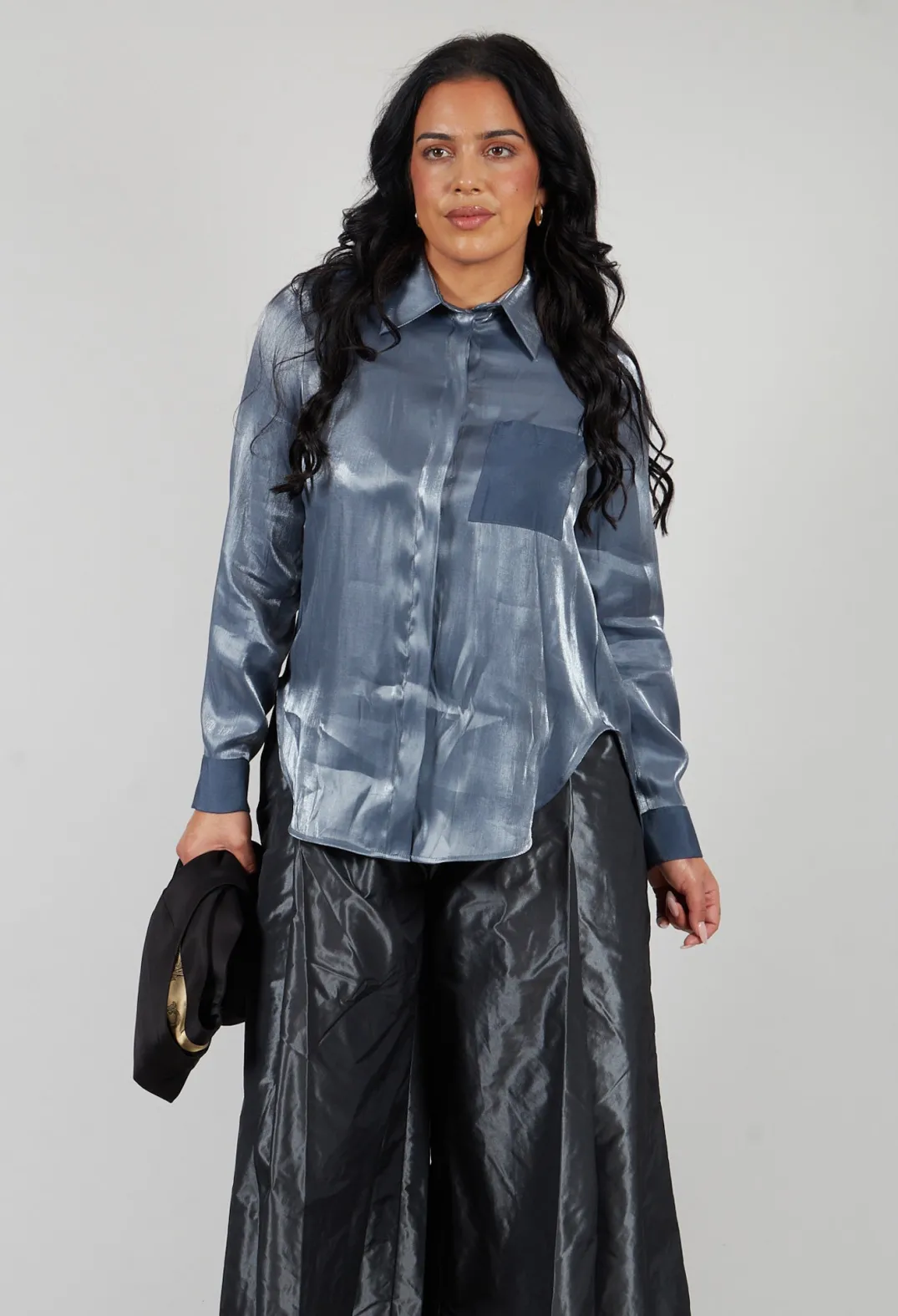 Sfizio Tops^Glossy Shirt in Blue