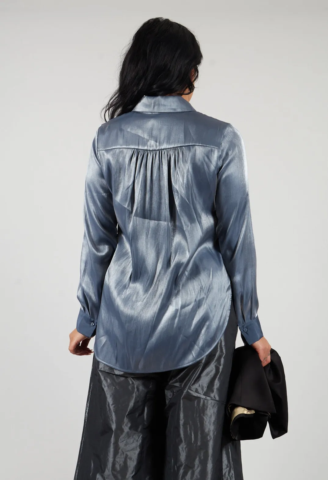 Sfizio Tops^Glossy Shirt in Blue