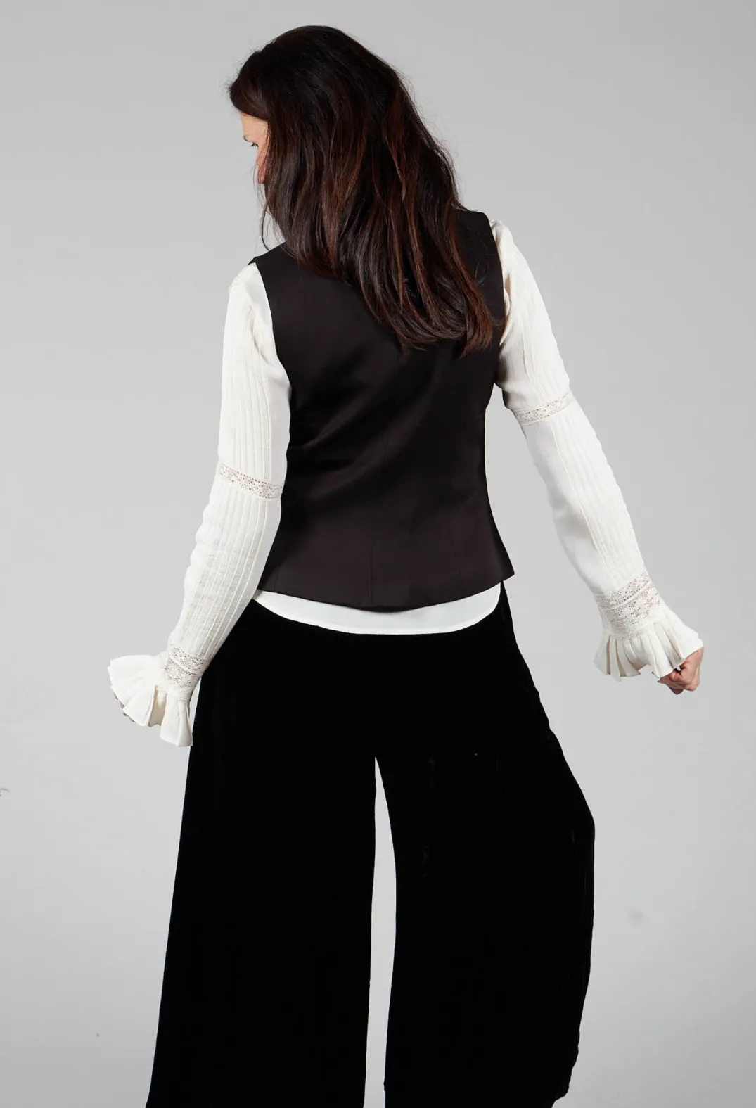 T.ba Jackets^Gypsy Waistcoat in Black