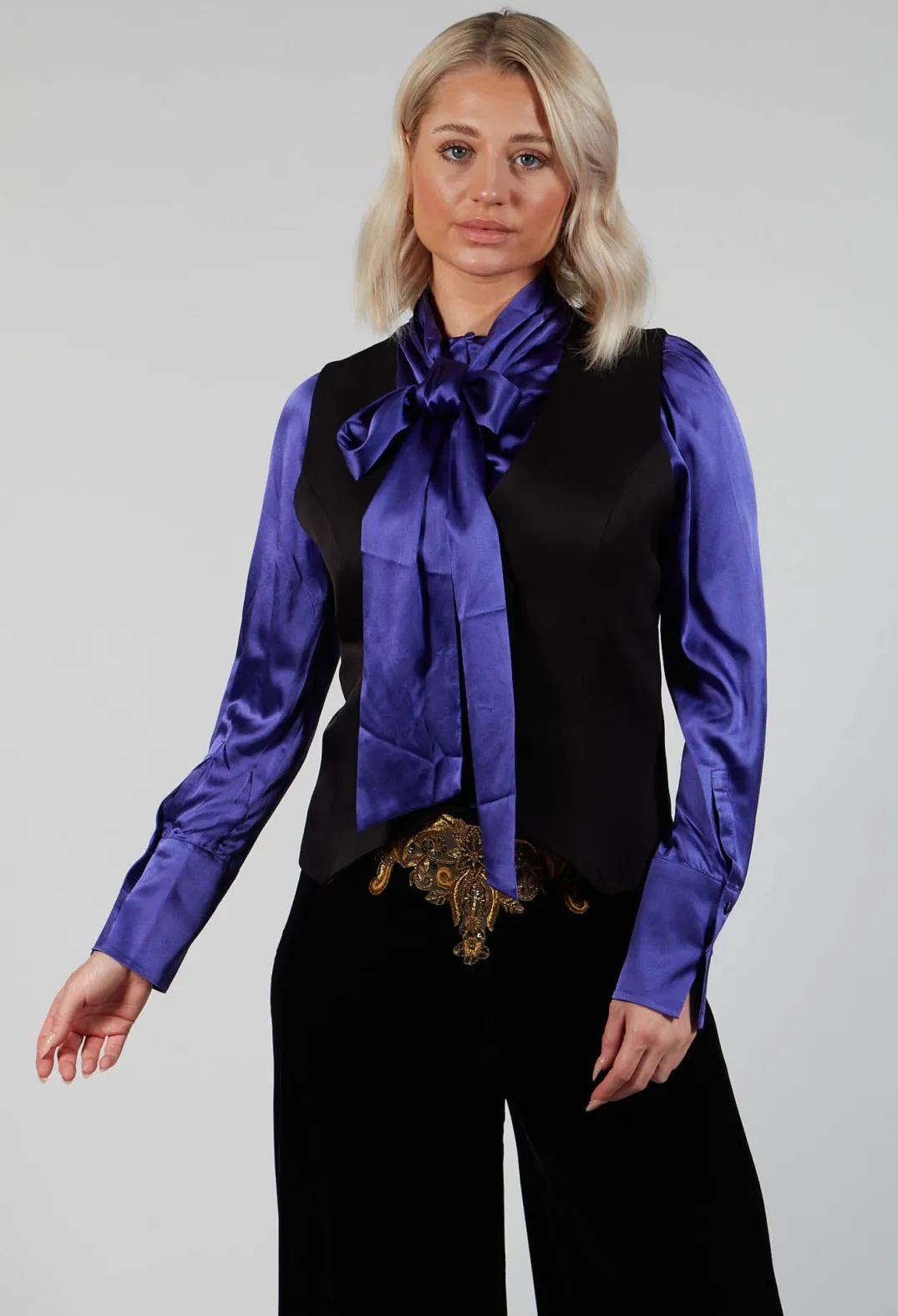 T.ba Jackets^Gypsy Waistcoat in Black