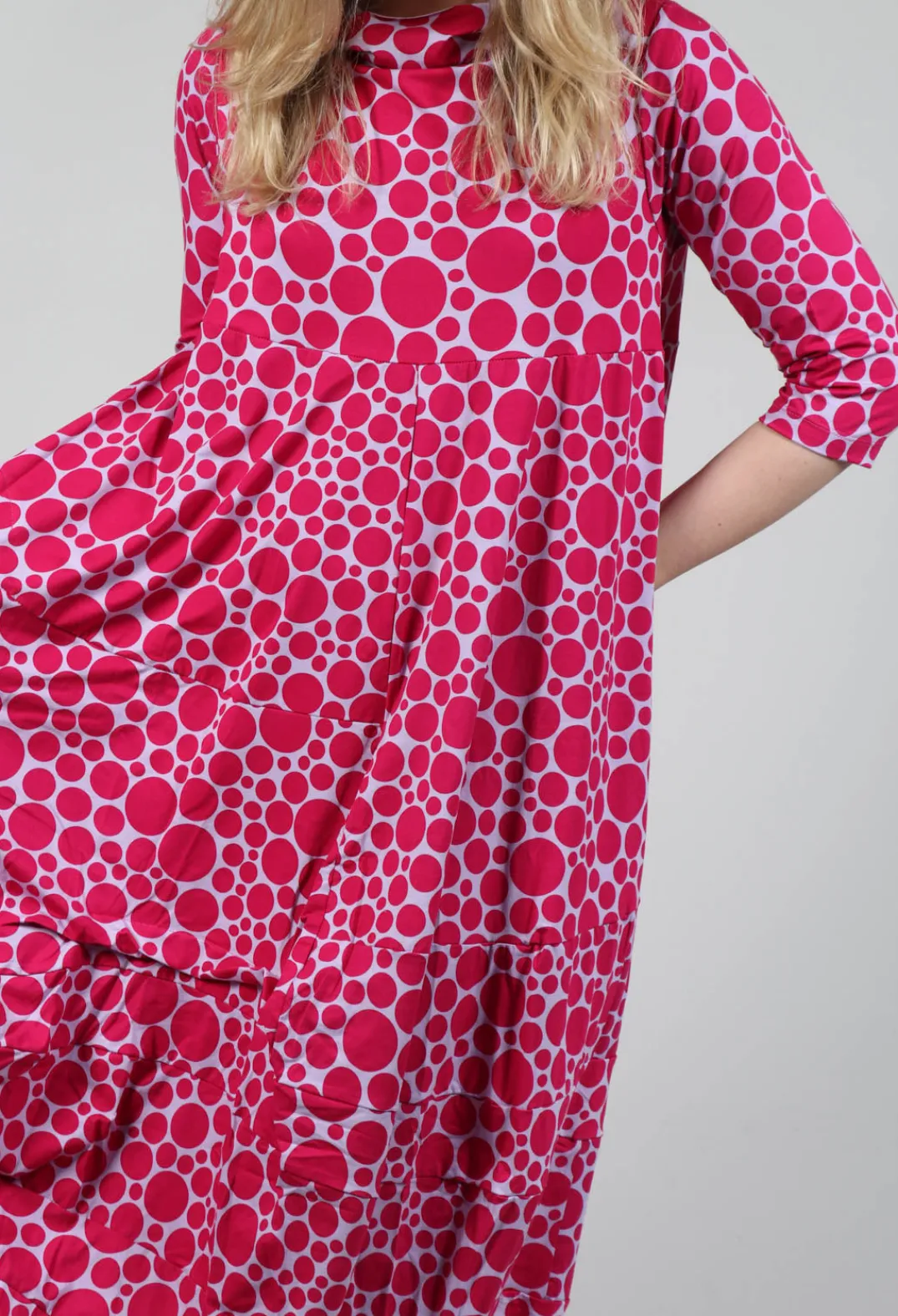 Bread and Butter Dresses^High-Neck Jersey Dress in Lilac with Fuschia Pois
