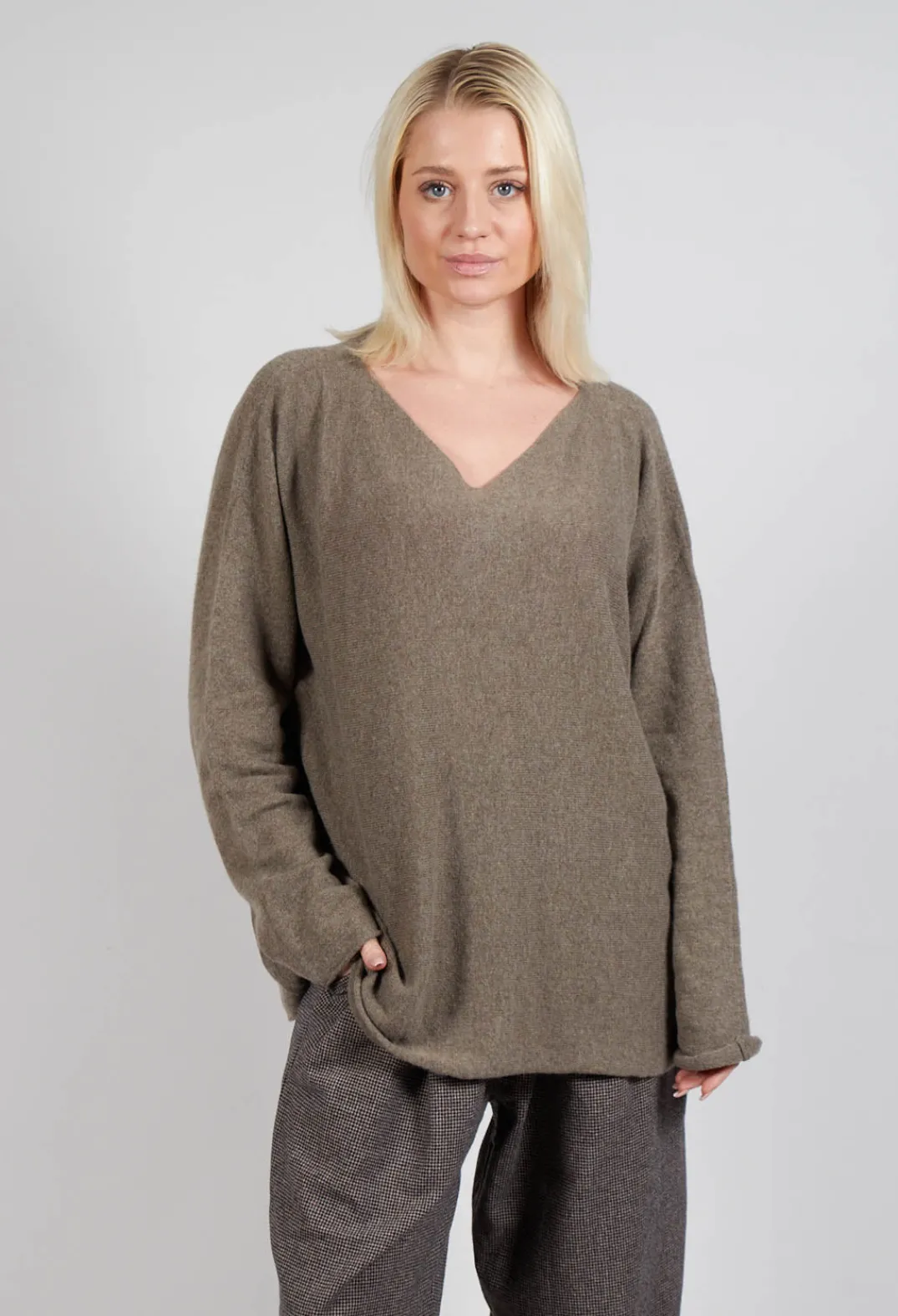 Album Di Famiglia Cardigans^HK V Neck Oversized WS in Nut