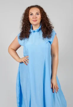 Privatsachen Dresses^Jahrest Dress in Steinblau