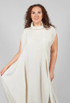 Privatsachen Dresses^Jahrest Dress in Stroh