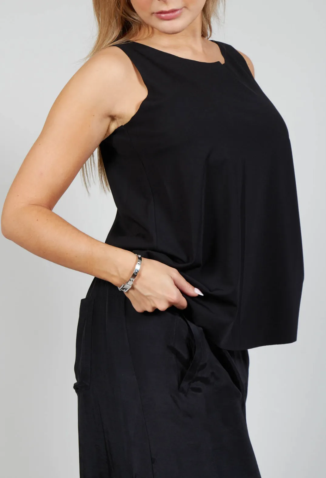 Bize Tops^Jersey Vest Top in Black