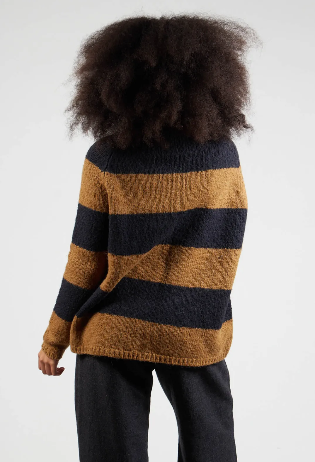 Apuntob Jumpers^Jumper in Tobacco Black