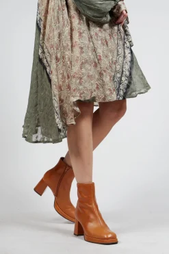 Chie Mihara Boots^Kentin Ankle Boots in Cuero