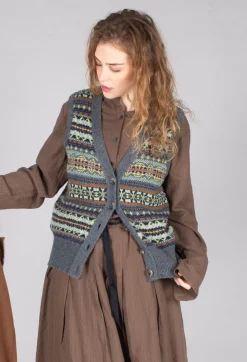 Eribe Tops^Kinross Waistcoat in Garnet