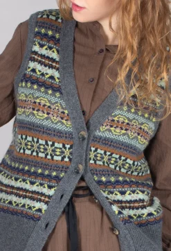 Eribe Tops^Kinross Waistcoat in Garnet