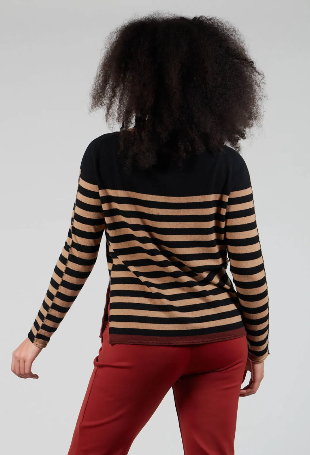 Maliparmi Jumpers^Knitted Sweater in Beige Nero