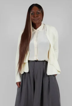 Moyuru Cardigans^Knitted Wave Cardigan in Cream