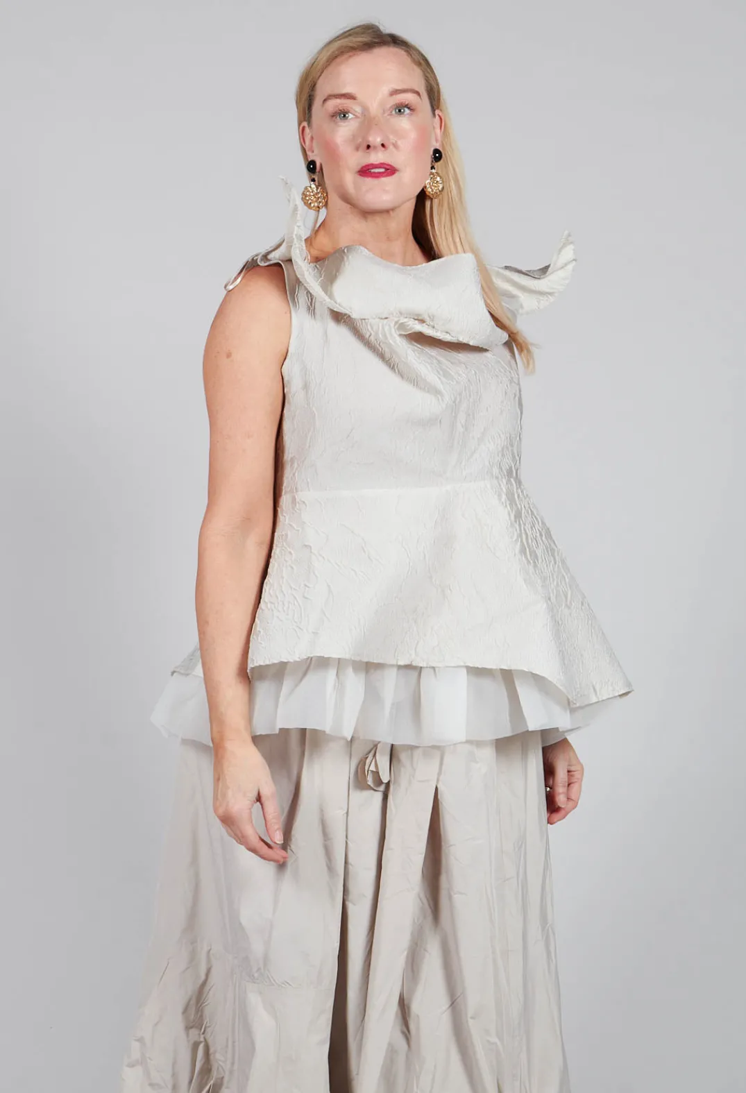 Bize Tops^Lace Cowl Neckline Top in Grey