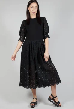 Sfizio Dresses^Lace Dress in Summer Black