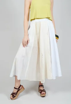 Sfizio Skirts^Lace Skirt in Vanilla Ice