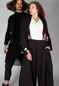 Marc Point Jackets^Lapel Blazer in Black Pinstripe