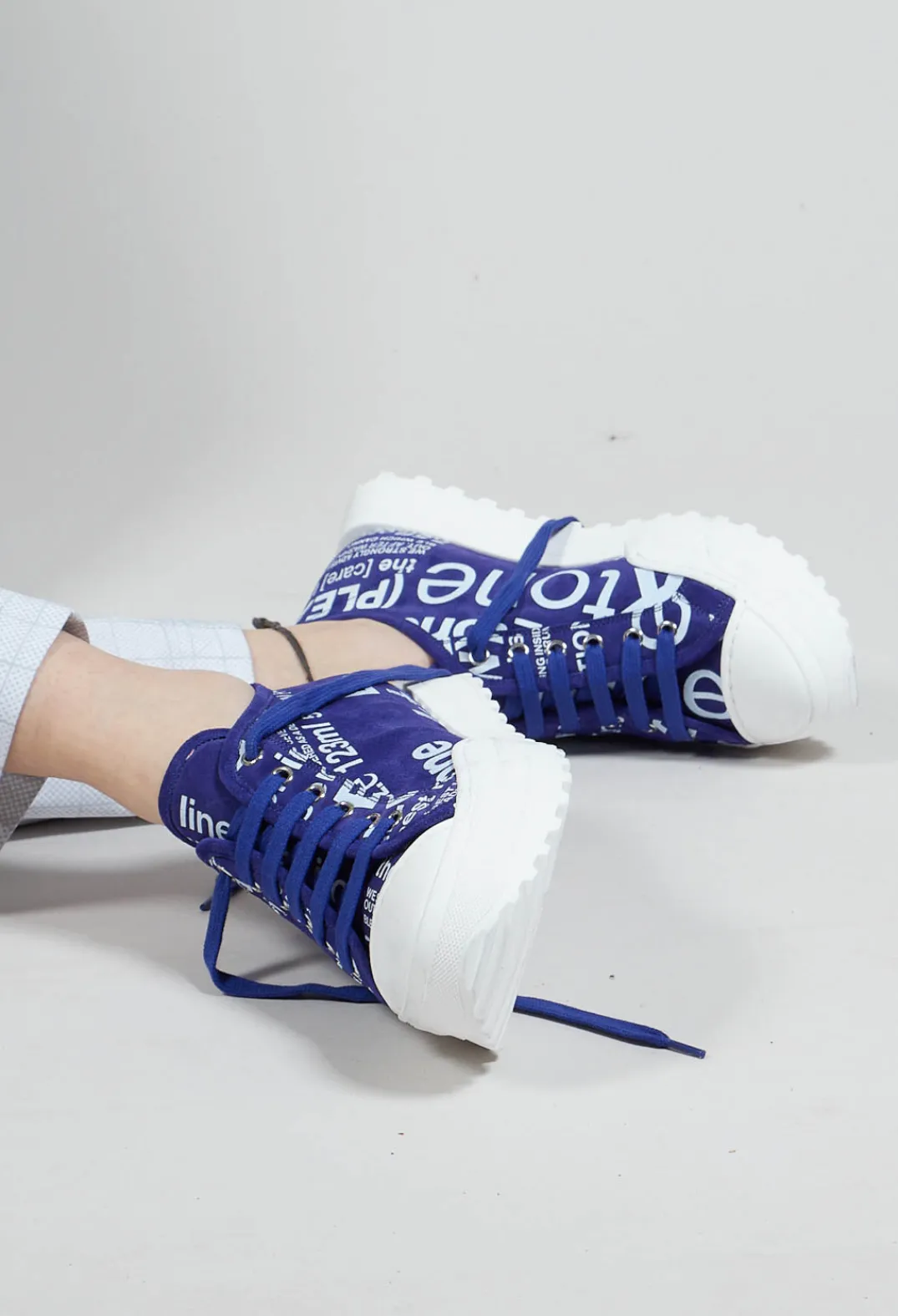 Rundholz Black Label Trainers^Leather Pumps with Lettering Motif in Azur Print