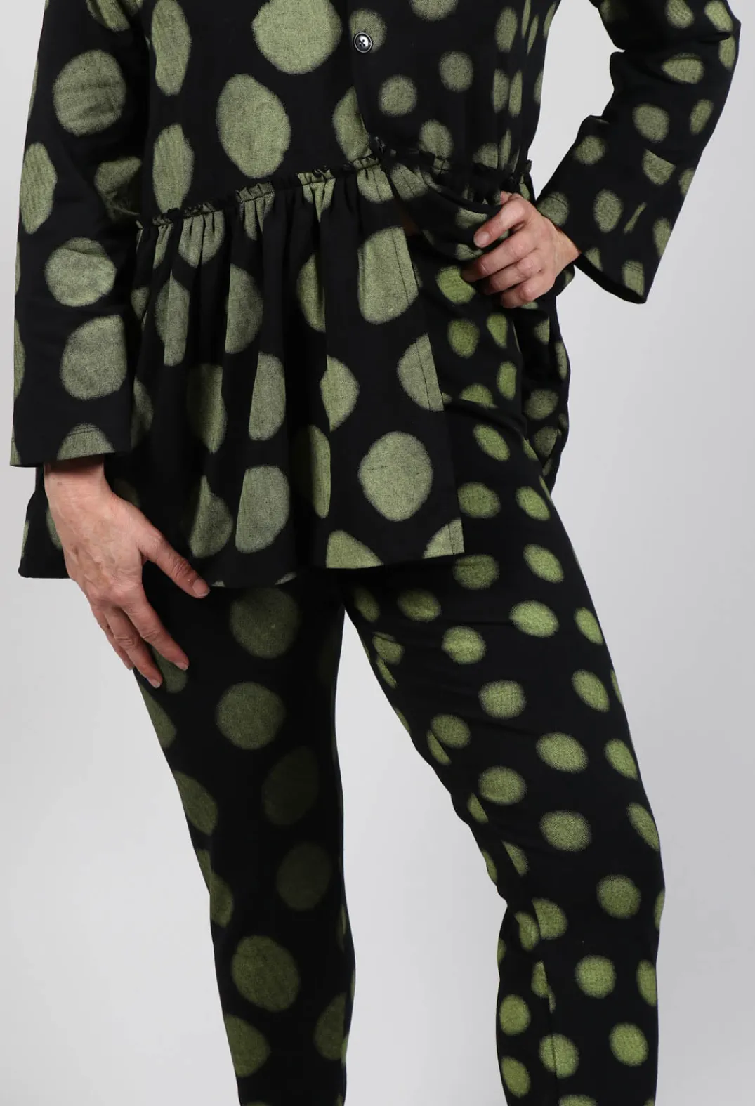 Bread and Butter Leggings^Leggings in Yellow Pois