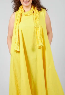 Privatsachen Dresses^Leinaiv Dress in Indien