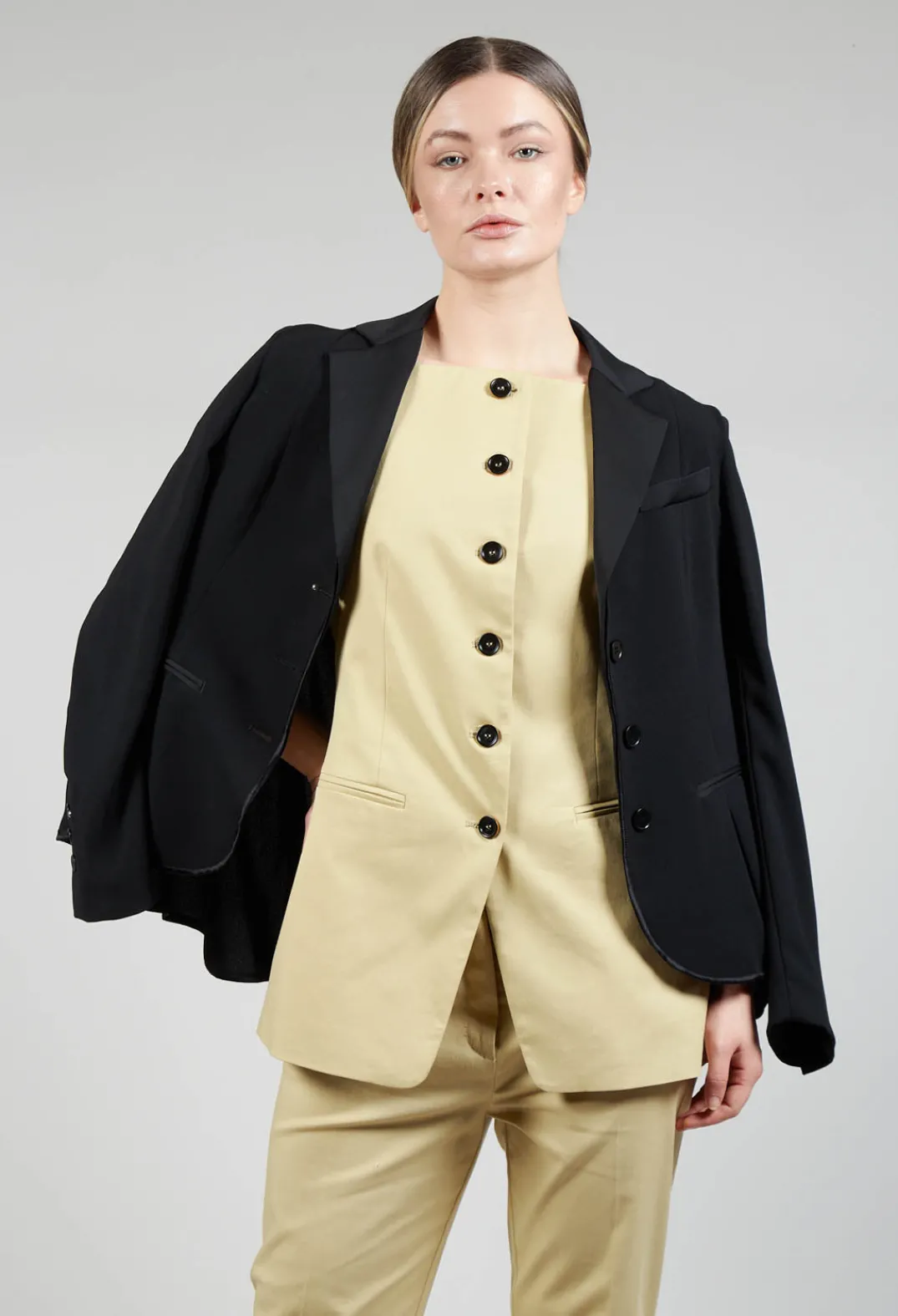 High Jackets^Liaison Jacket in Black