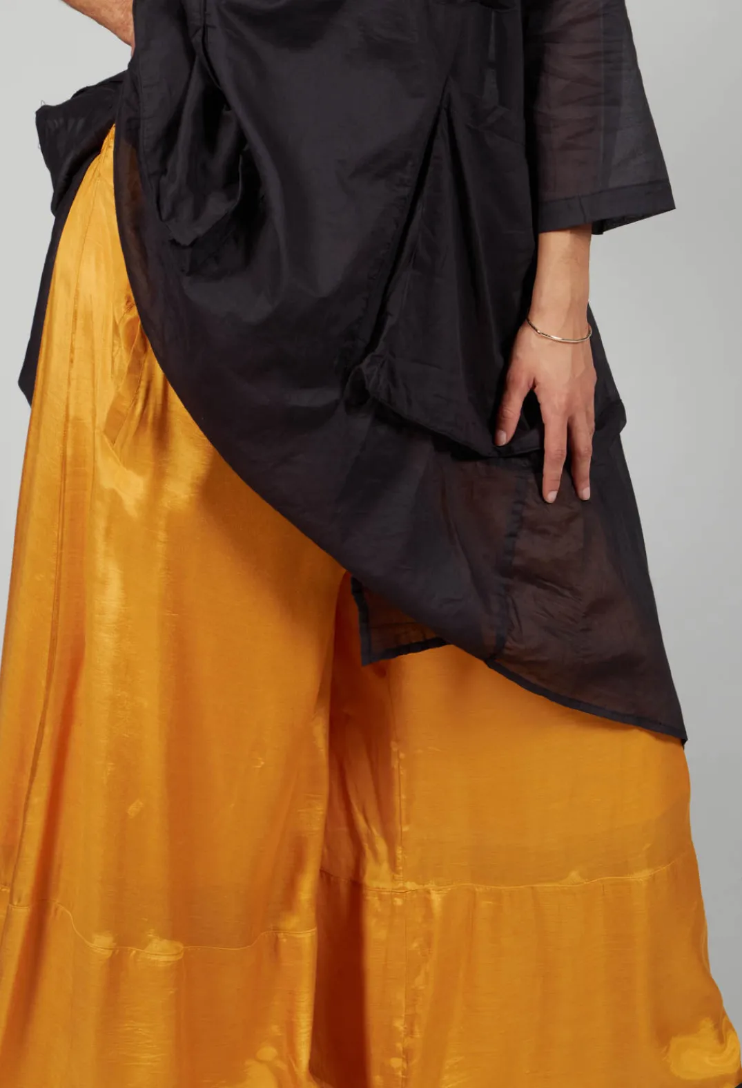 Bize Trousers^Lightwear Culottes in Beige Saffron