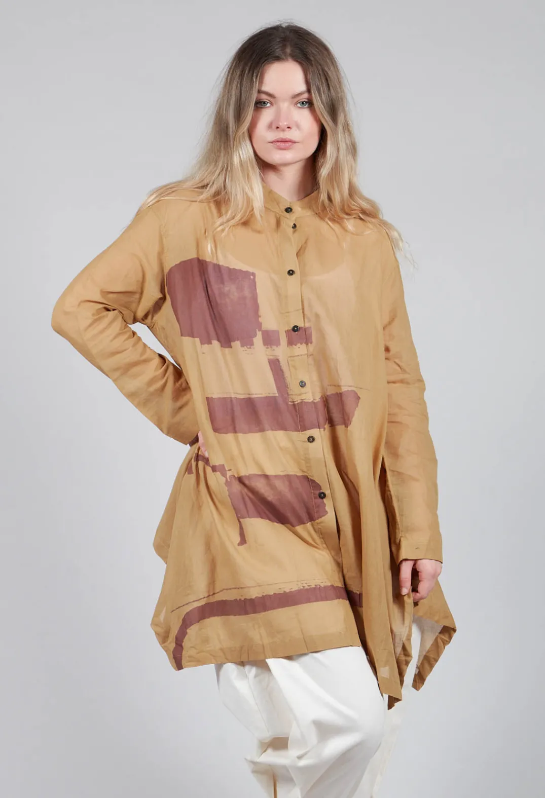 Moyuru Shirts & Blouses^Lightweight Longline Shirt in Brown Print