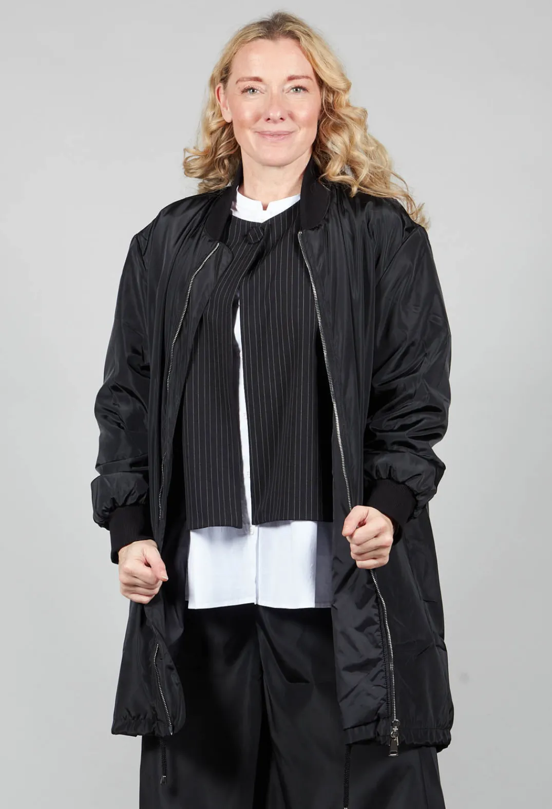 Amici Jackets^Long Bomber Jacket in Black