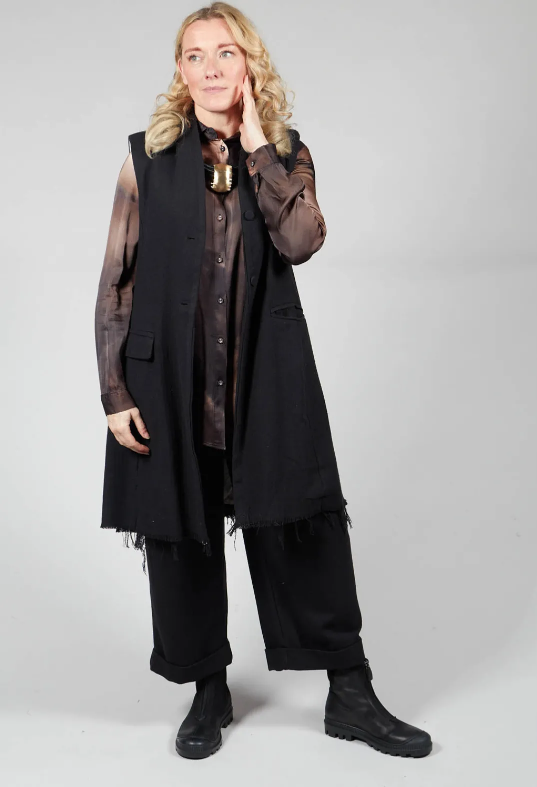 Amici Jackets^Long Button Up Vest in Black