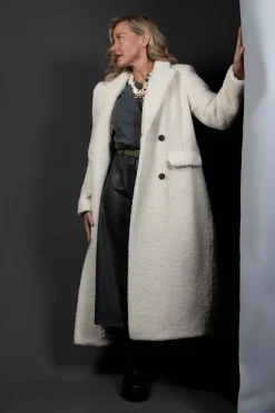 Beatrice B Coats^Long Sleeve Teddy Coat in Cream