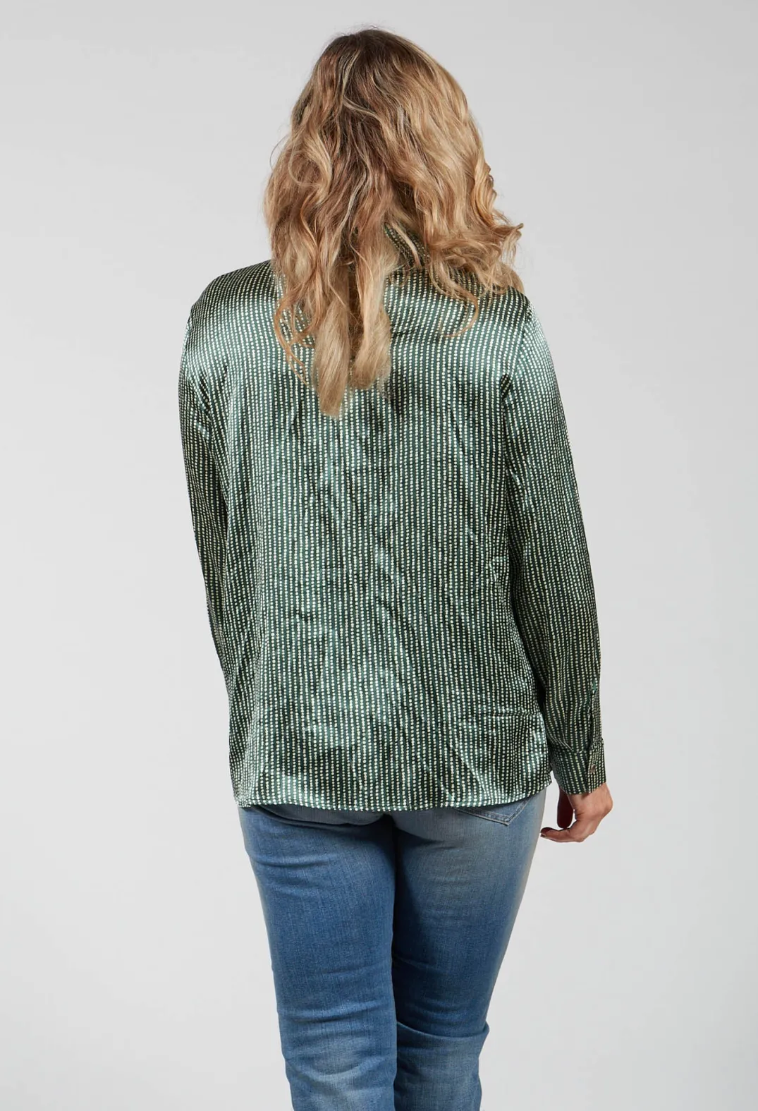 Niù Shirts & Blouses^Long Sleeved Silk Blouse in Green