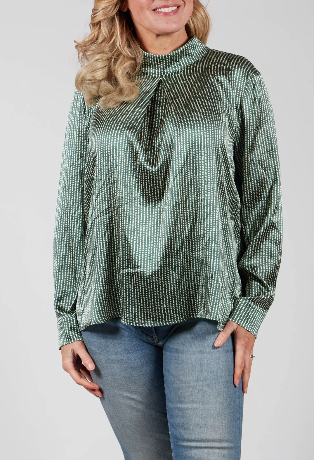 Niù Shirts & Blouses^Long Sleeved Silk Blouse in Green