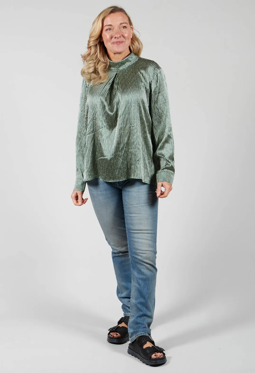 Niù Shirts & Blouses^Long Sleeved Silk Blouse in Green