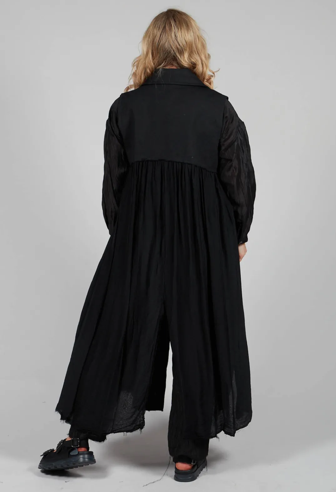 Sanctamuerte Coats^Long Sleeveless Coat in Contone and Viscosa Seta Nero
