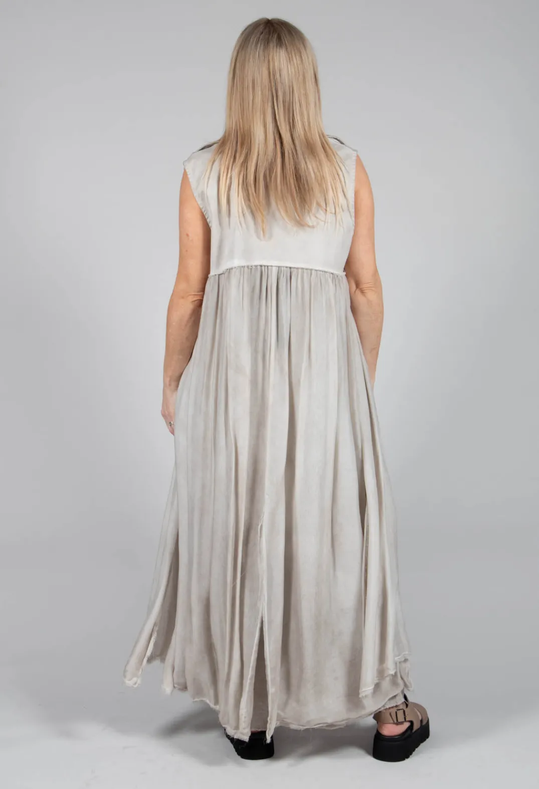 Sanctamuerte Coats^Long Sleeveless Coat in Contone and Viscosa Seta Desert