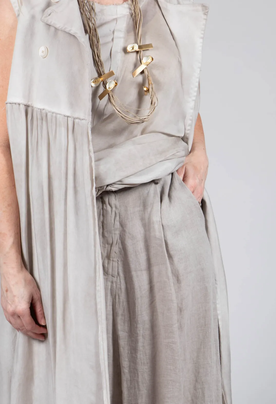 Sanctamuerte Coats^Long Sleeveless Coat in Contone and Viscosa Seta Desert