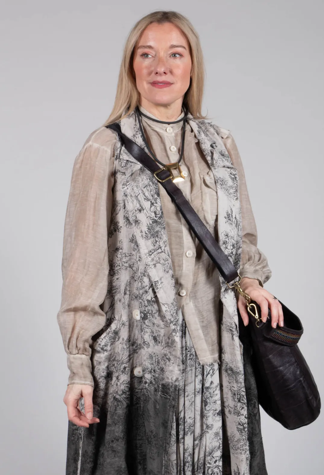 Sanctamuerte Coats^Long Sleeveless Coat in Linto Tinto Freddo Degrade Desert