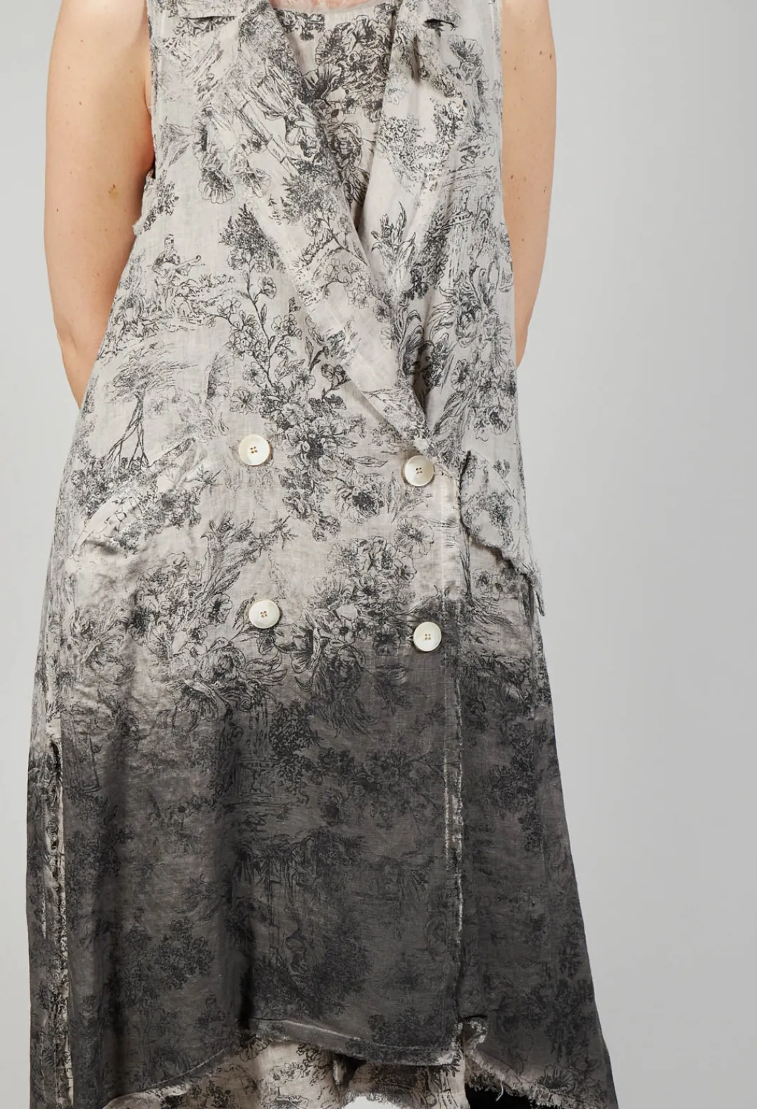 Sanctamuerte Coats^Long Sleeveless Coat in Linto Tinto Freddo Degrade Desert