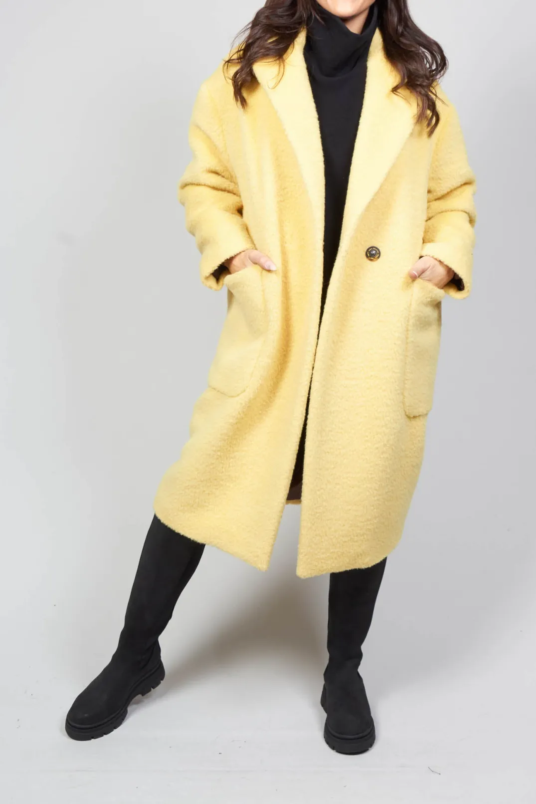 Beatrice B Coats^Longline Wool Coat in Cream Yellow