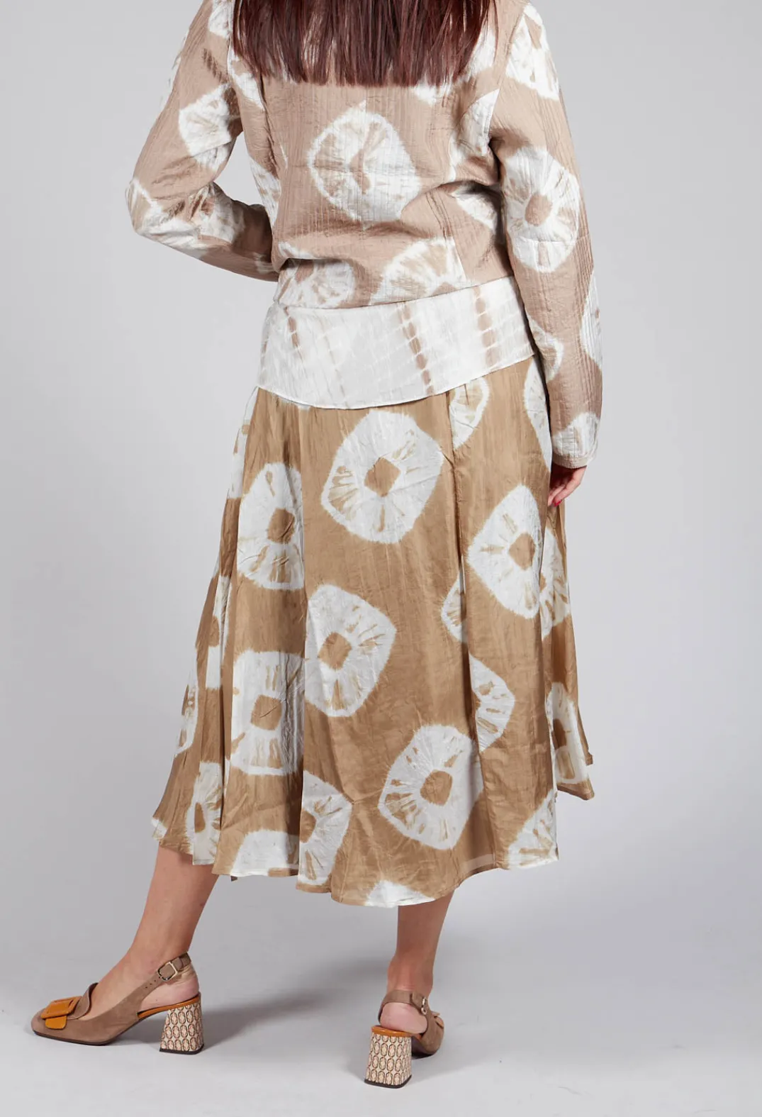 Bianco Levrin Skirts^Lotus Skirt in Beige and Cream