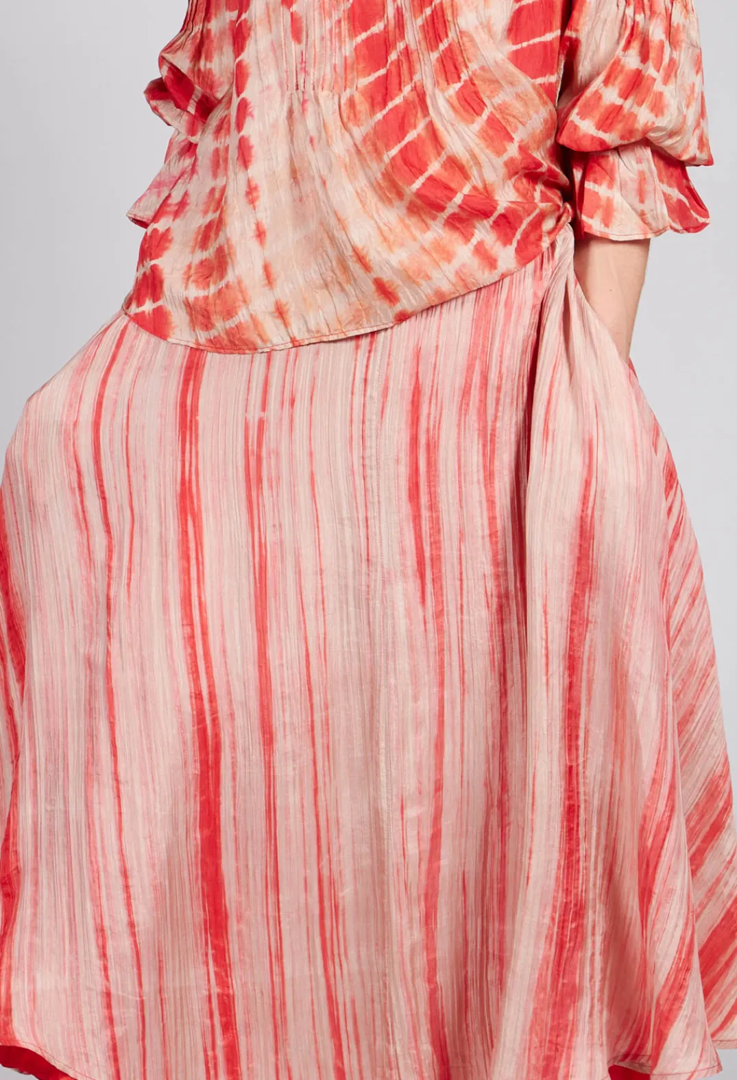 Bianco Levrin Skirts^Lotus Skirt in Coral and Beige