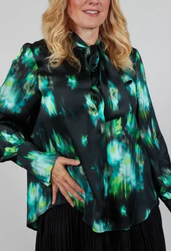 Beatrice B Shirts & Blouses^Louise Shirt in Green and Black Print