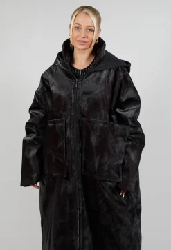 Xenia Design Coats^Lubi Coat in Black and Burgundy
