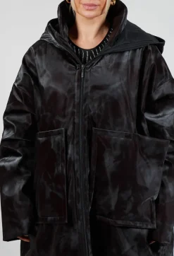 Xenia Design Coats^Lubi Coat in Black and Burgundy