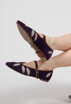 Meher Kakalia Flats^Lulu Point Shoes in Suede Purple Volga